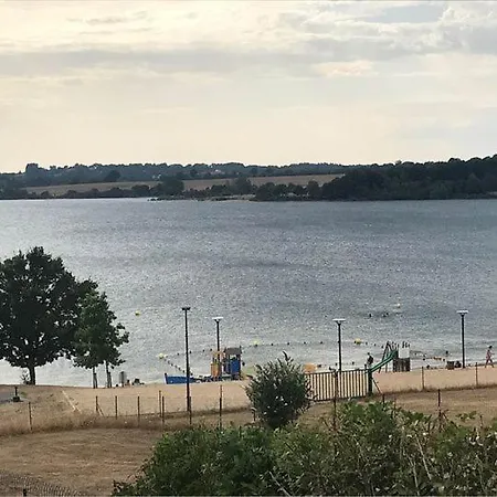 Maison Bord De De Pareloup בית נופש Salles-Curan
