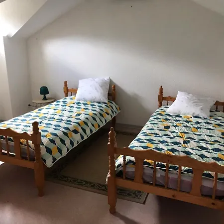 Maison Bord De De Pareloup