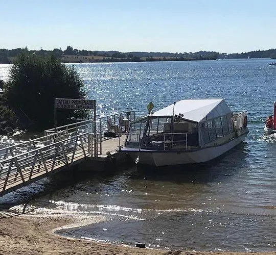 Maison Bord De De Pareloup Vakantiehuis Salles-Curan