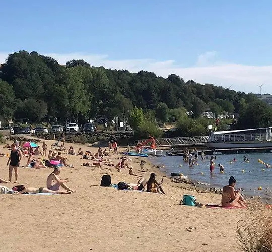 Vakantiehuis Maison Bord De De Pareloup Salles-Curan